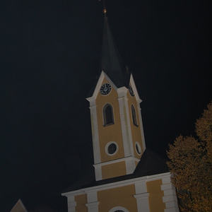 Und nun senkt sich auch Stille auf die Pfarrkirche in Alberndorf...