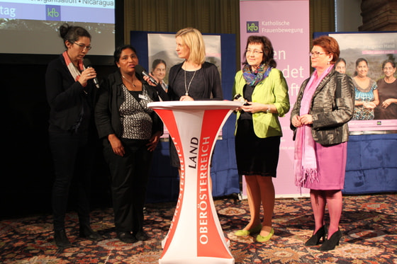 V. l.: Milena Müller-Schöffmann, Juana Aydas Villareyna Acuña, Michaela Leppen, Veronika Pernsteiner und Erika Kirchweger