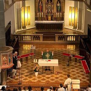 Segnung der Schüler und Lehrkräfte