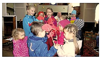 Aus dem Inhalt: Pfarrgemeinderatswahl - Turmkreuzsteckung - Kasperltheater im Fasching - Auszeichnung der Leiterin des Martins Chors, Frau Mag. Monika Peer - Sternsingeraktion mit den Firmlingen