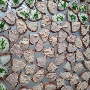 Aufstrichbrote für die Agape