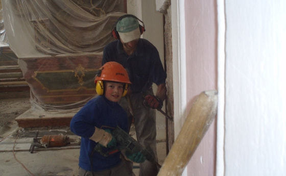 Zur Kirchenrenovierung        