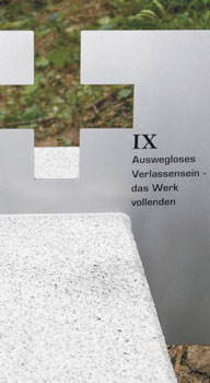 Mollner Kreuzweg Station 9 / © Walter Fuchs Jesus fällt zum dritten Mal unter dem Kreuz