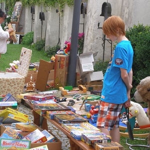 Flohmarkt der KFB 2012