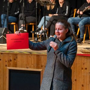 Gedenkfeier an die Opfer des ehemaligen KZ Außenlagers Ternberg unter dem Thema „Politischer Widerstand“Bild: Gedanken von Jugendlichen zum Thema Politischer Widerstand