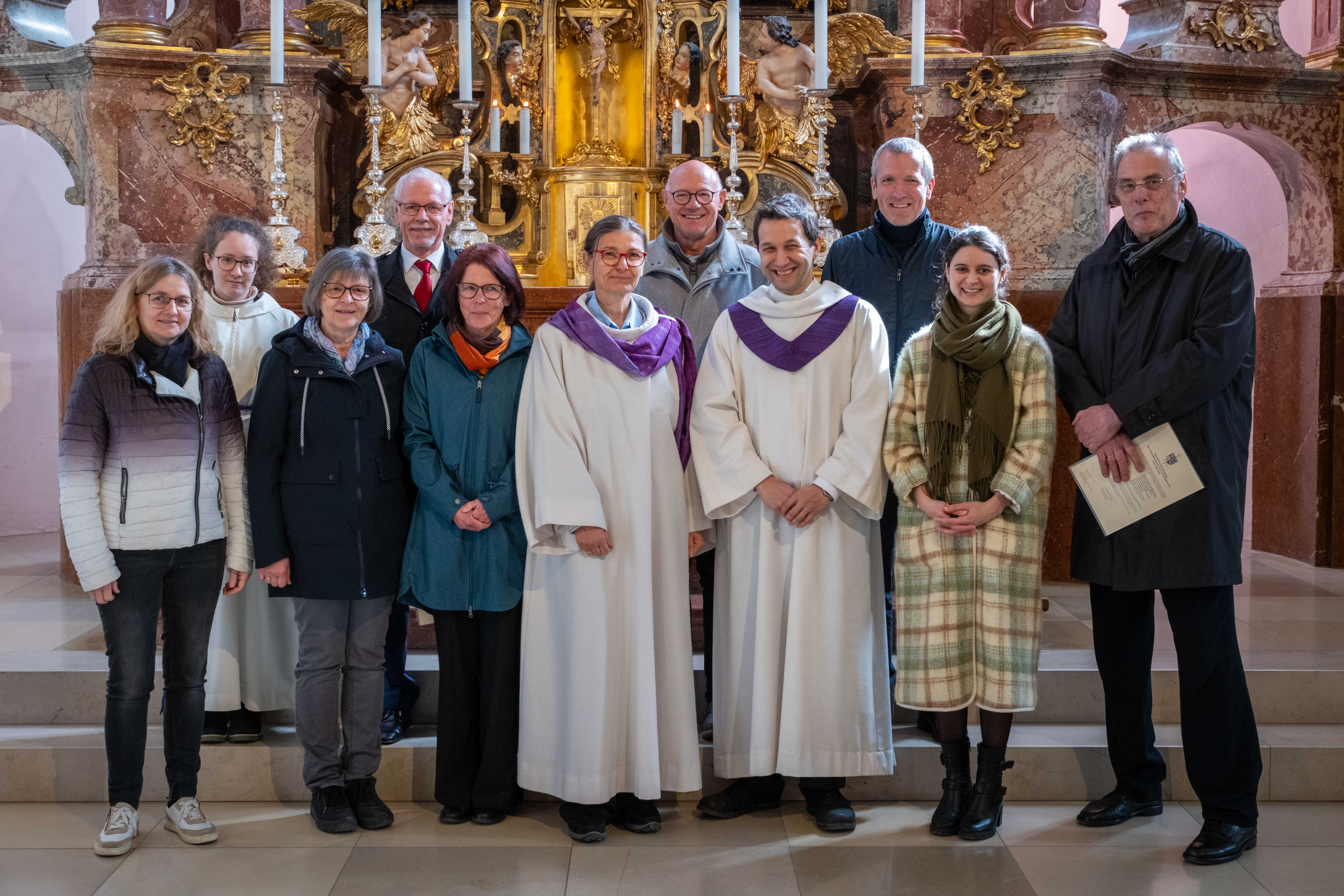 Gruppenfoto nach der Beauftragungsfeier