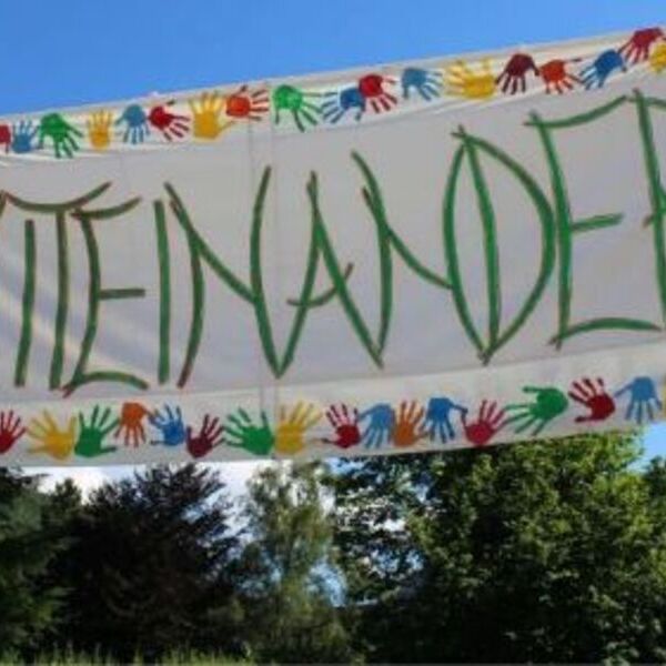 Transparent Eingang zum Pfarrfest