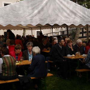 Jung und Alt auf den Beinen