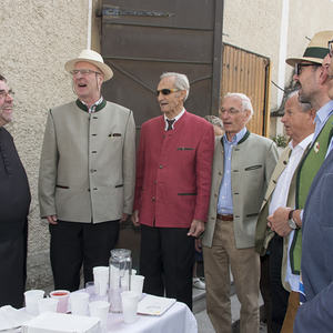 Eine kleine Feier im Rahmen des 60. Geburtstag von Pfarrer P. Severin Kranabitl hat das Leitungsteam der Pfarrgemeinde organisiert.