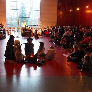 OLYMPUS DIGITAL CAMERA         