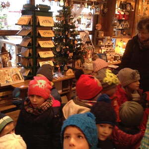 Kindergarten: Christkindlmarkt-Besuch