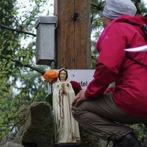 Marienstatue beim Ostgipfelkreuz