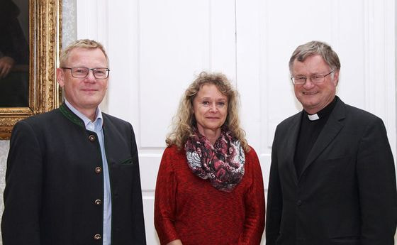 V. l.: Univ.-Prof. Dr. Christoph Niemand (Christlich-jüdisches Komitee OÖ), Dr.in Charlotte Herman (Präsidentin Israelitische Kultusgemeinde Linz), Diözesanbischof Dr. Manfred Scheuer