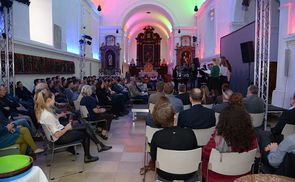 Festakt zur Segnung der neuen Räumlichkeiten der Jugendkirche Linz GRÜNER ANKER