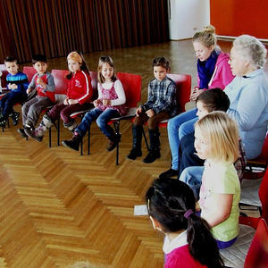 Kinder- und Seniorentanz