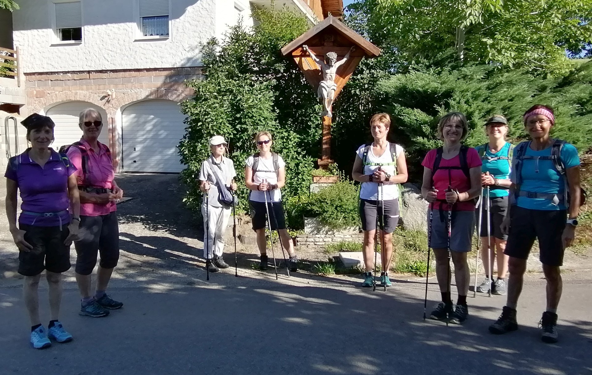 Pilgern der KFB Ottnang zur Hubertuskapelle in Puchheim