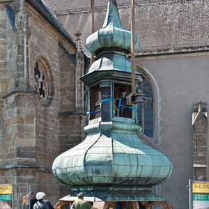 Turmhelm: Abnahme und Wieder-Aufsetzen