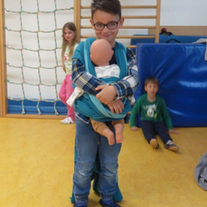 Die Hebammen besuchen unsere Schulanfänger