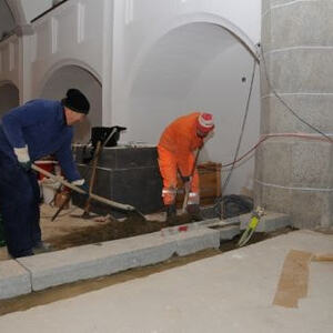 Stiege mauern, Pflasterung