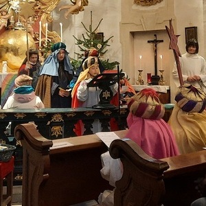 Der Sternsingergottesdienst wurde mit den Kindern gestaltet