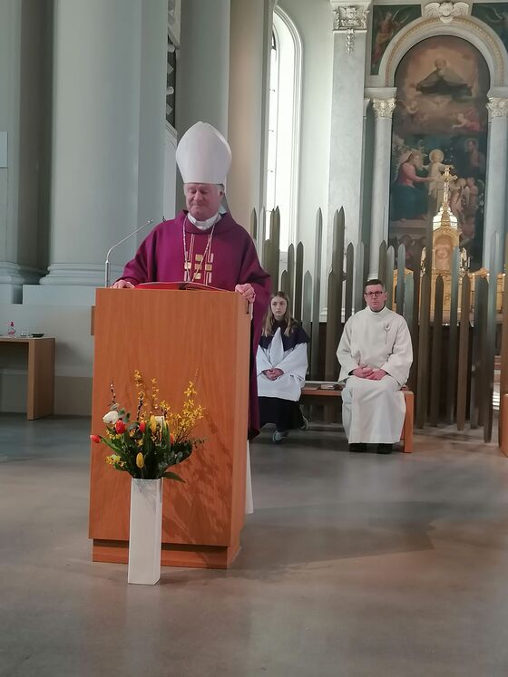 So. 19. März - Bischofsbesuch in Linz-Hl. Familie