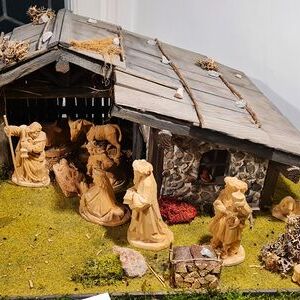 'Alpenländische Krippe' von Stadler Martin in Schönering 2004 gefertigt