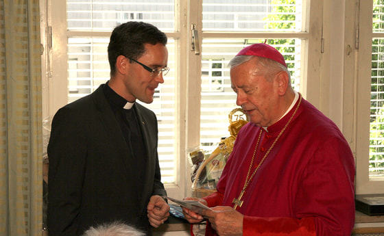 Subregens Münzner gratuliert Bischof Ludwig