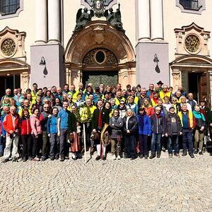 glücklich angekommene Pilger:innen