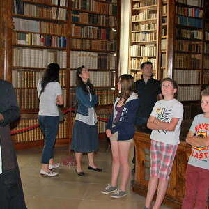 Die Lackener Firmlinge besuchen das Stift St. Florian