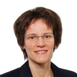 Univ.-Prof.in Dr.in theol.  Klara-Antonia Csiszar