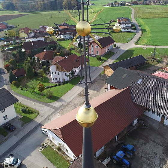 Inspektion des Kirchenturmes