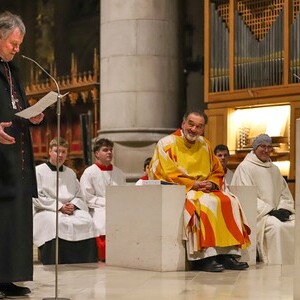 Bischof Manfred Scheuer würdigte bei seiner Rede das Engagement von Max Strasser.