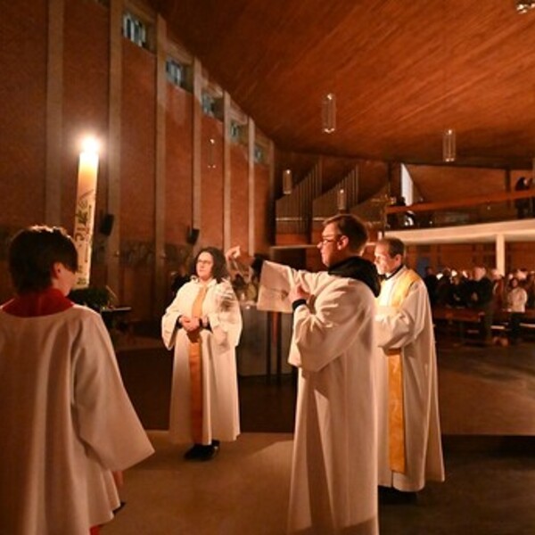 Osternacht 2023 / © Pfarre Linz-St.Konrad Osternacht 2023