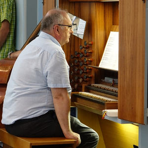 Wolfgang Kreuzhuber an der Orgel