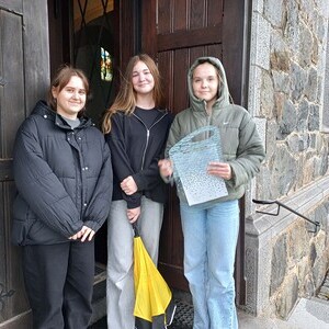 Firmlinge auf der Suche nach dem Hl, Gral