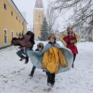 Auch im Schnee unterwegs für den guten Zweck