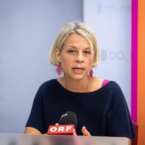Mag.a Barbara Lanzerstorfer-Holzner, Referentin TelefonSeelsorge OÖ