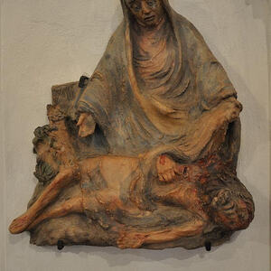 Jesus wird vom Kreuz abgenommen.