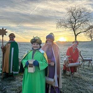 Die Sternsinger unterwegs.