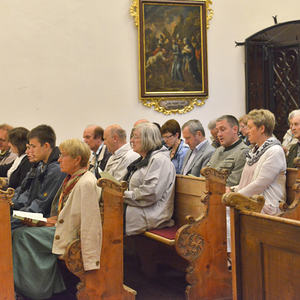 Ehrenamtlichen der Pfarre Kirchdorf wurden durch Pfarrer Pater Severin Kranabitl. Eine kurze Danke in der Bergkirche in Klaus, anschließend bei Schninagl ein EssenFoto Jack Haijes