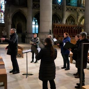 Kantorinnenschola des Konservatoriums für Kirchenmusik der Diözese Linz (Leitung: Andreas Peterl)