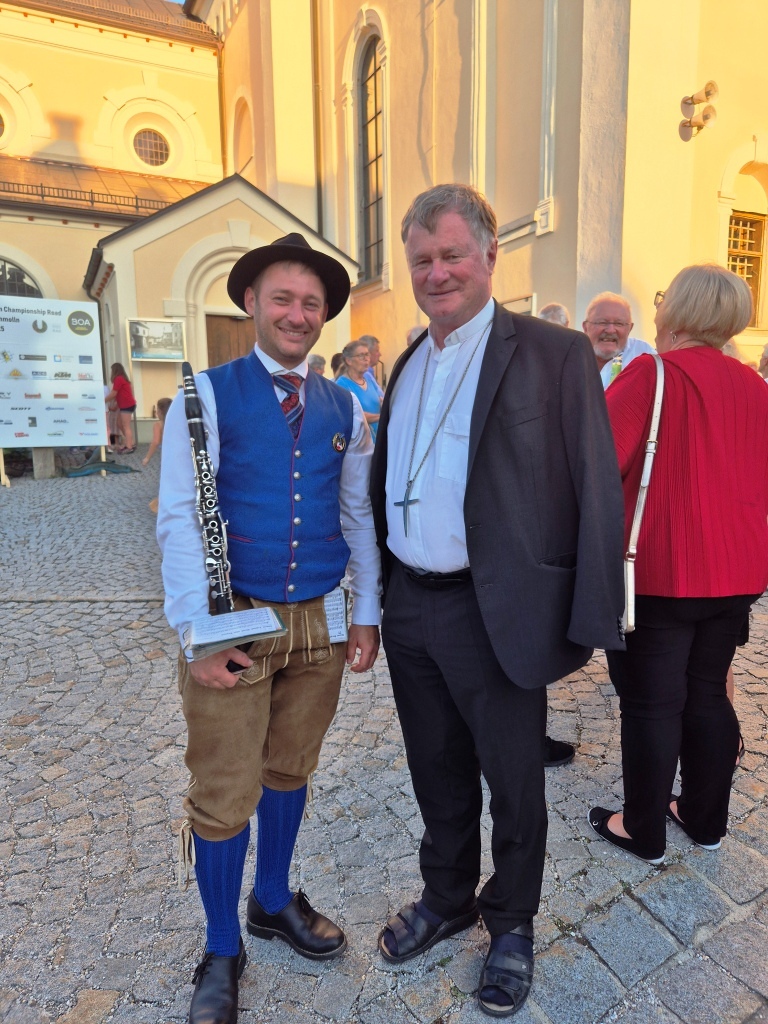 bei der Agape nach dem Abschlussgottesdienst