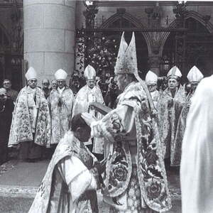 Bischofsweihe durch Franz Kardinal König im Linzer Mariendom