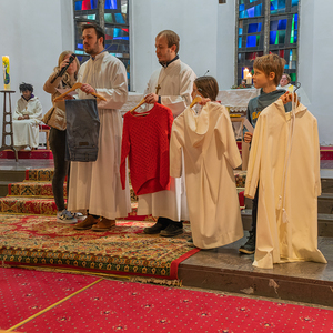 Der Christkönigssonntag 2022 stand ganz im Zeichen der MinistrantInnen: es wurde ihnen für den Dienst gedankt und zwei neue Minis wurden feierlich aufgenommen.