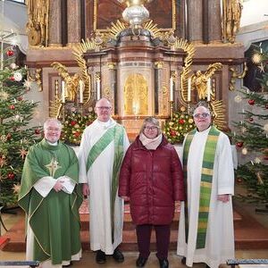 V. l.: Generalvikar Severin Lederhilger, Pastoralvorstand Andreas Hagler, Verwaltungsvorständin Sonja Hummer und Pfarrer Johannes Blaschek.
