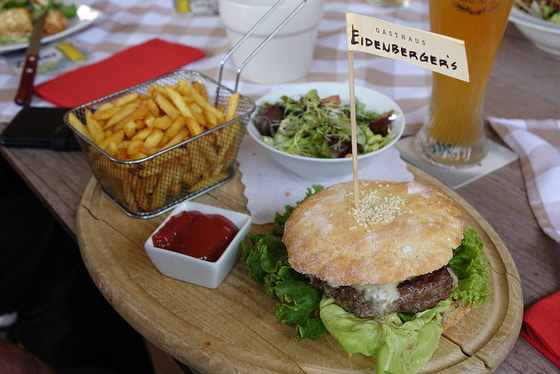 Burger im Gasthaus Eidenberger's