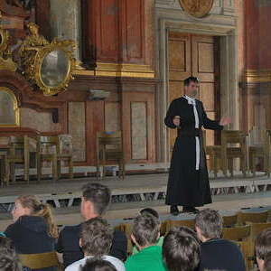 Die Lackener Firmlinge besuchen das Stift St. Florian