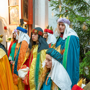 Festlicher Sternsinger-Gottesdienst am Dreikönigstag zum Abschluss der Sternsingeraktion 2024