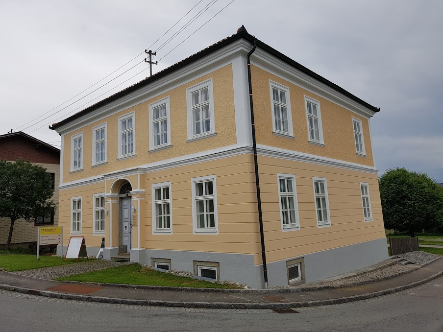 Pfarrhof Dorf an der Pram / Anna Bogner Pfarrhof Dorf an der Pram