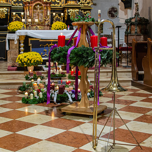 Adventkranzweihe in St.Peter/Hart sehr stimmungsvoll gestaltet